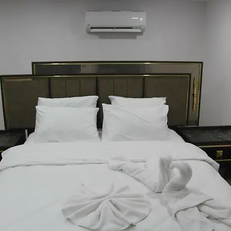 Beyond The Dream Suites Hotel *